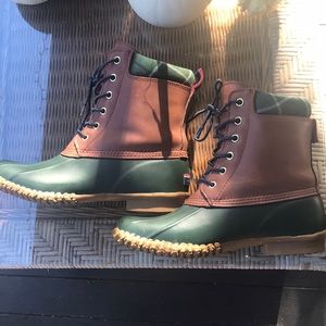 Tommy Hilfiger Women’s snow / rain boots
